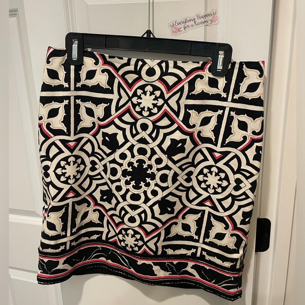 White House Black Market Black, White & Pink Patterned Mini Skirt